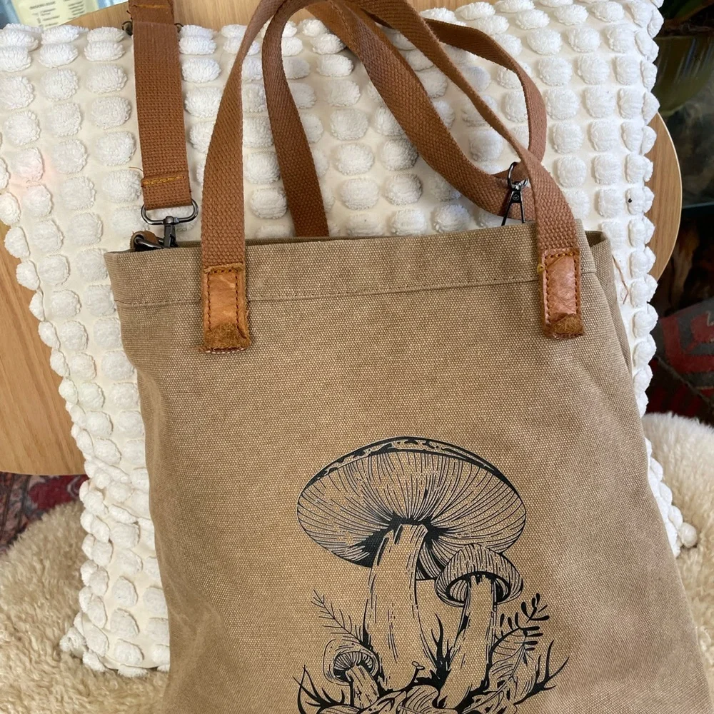 Canvas Mushroom Print Tote Bag in Brown